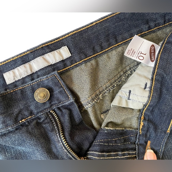 *NWOT* Old Navy Vintage Distressed Jean Skirt | Mid/High Waisted Raw/Frayed Hem - Picture 8 of 10